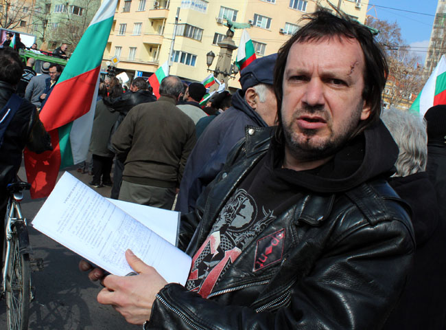 Антон Симеонов Кирката пред ПИК: Видях как полицаи тъпчеха българското знаме