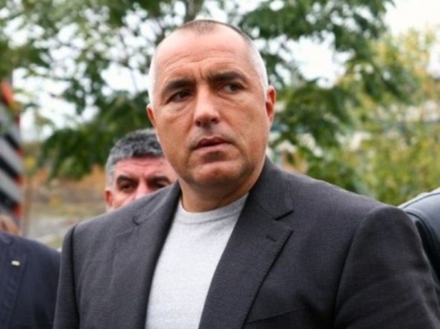 Борисов наредил на медиите си да атакуват президента