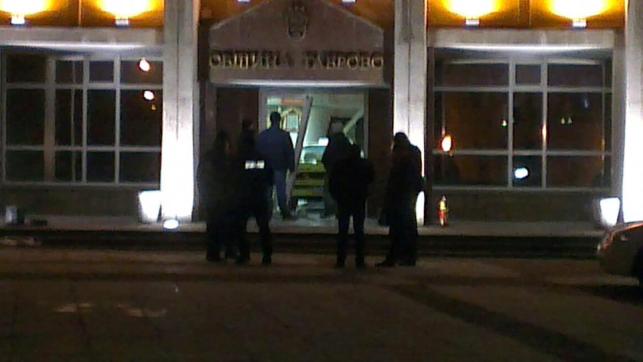 Нелегално такси влезе през вратата на община Габрово