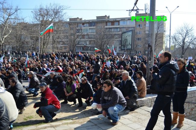 70 хиляди варненци на колене пред Васил Левски (снимки)