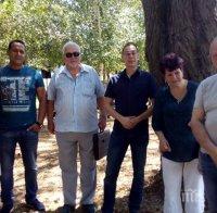 Старейшини ГЕРБ в Хасково почетоха паметта на жертвите във Франция и Турция