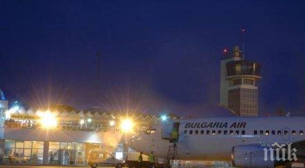 силен вятър задържа руски туристи летището бургас