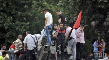 нерви турция поиска гърция избягали метежници