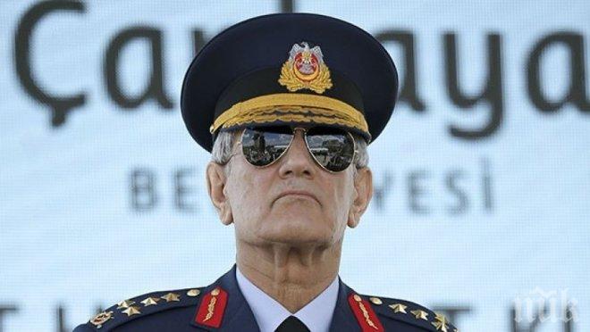 Чистките в Турция започнаха: Арестуваха четирима генерали, уволниха 3000 съдии