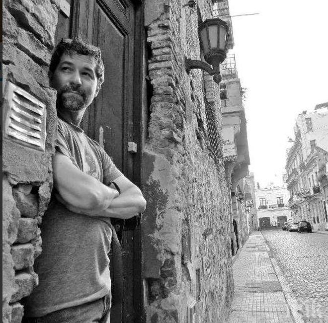 Побеснели турци подгониха чужди журналисти, биха американски кореспондент

