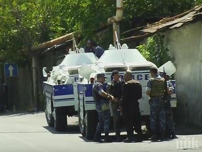 Продължава заложническата криза в Ереван