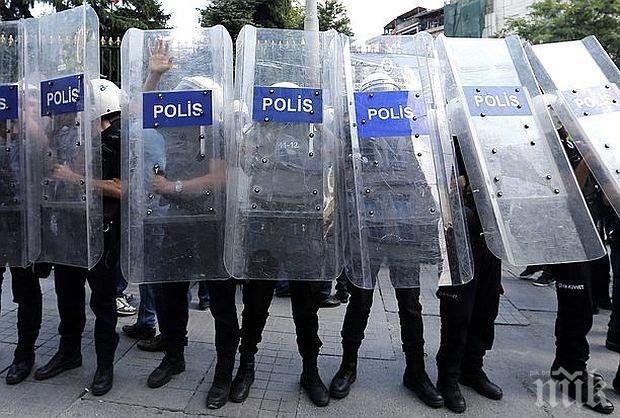 Над 7800 турски полицаи са отстранени в рамките на разследването срещу преврата 