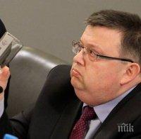 Цацаров проверява разследването за ПТП с участието на кмета на Трън