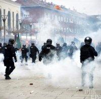 Полицията в Ереван разгонила протестиращите със сълзотворен газ 