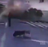 ЕКСКЛУЗИВНО! Първо ВИДЕО от взрива срещу журналиста Павел Шеремет! Машината хвърчи във въздуха в огнен облак!  