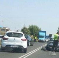 Гастарбайтер катастрофира на пътя Русе-Бяла, линейката идва след час  