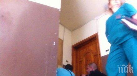 екшън пловдив наемателка барикадира общинско жилище снимка видео