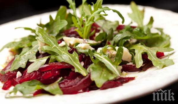 Салата с рукола уби двама англичани