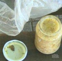 Гадост! Майка откри хлебарка в бурканче с храна от детска кухня (СНИМКА)

