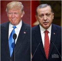 Тръмп похвали Ердоган за справянето с преврата