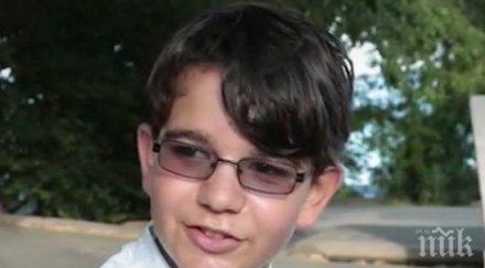 годишен пианист свири морската градина събира пари конкурс видео