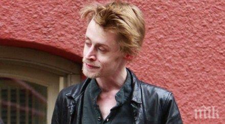 маколи кълкин записва албум групата