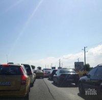 Километрична тапа побърка шофьорите между Бургас и Слънчев бряг