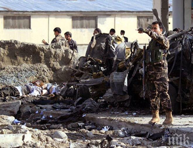 След взрива в Кабул: Най-малко 50 загинали и ранени са откарани в болница