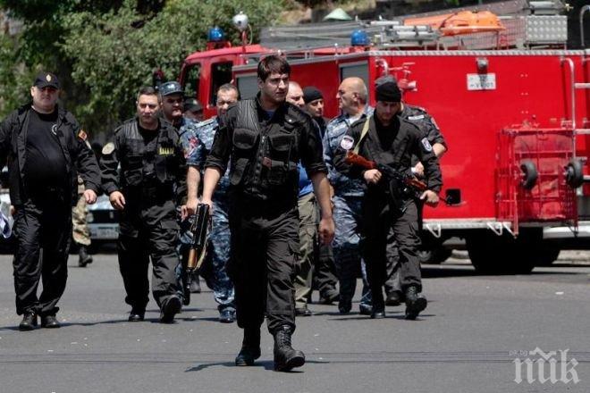 Завзелите полицейската сграда в Ереван отказват да се предадат