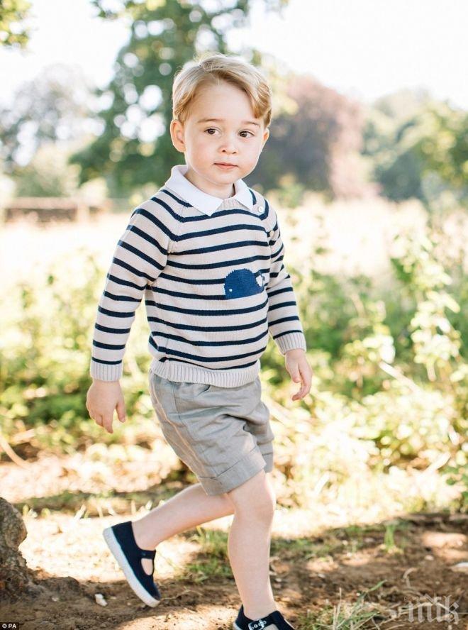 Малкият принц Джордж с невероятни привилегии