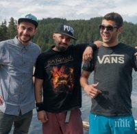 ЕКСКЛУЗИВНО! Къде почиват звездите? Едни са на палатка, други с кемпер, а трети...