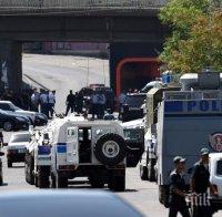 10 дни полицията в Ереван не може да изгони въоръжени радикали от участък