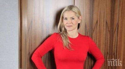 почина доведената дъщеря роджър мур