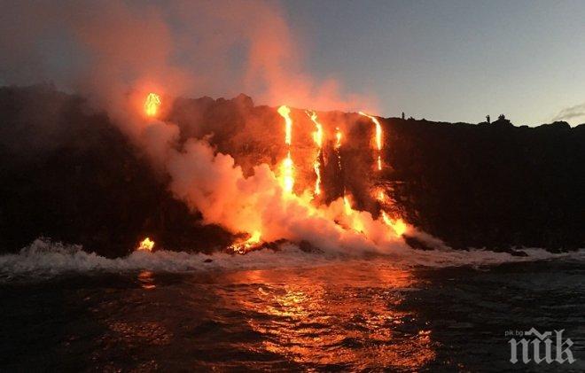 УНИКАЛНИ КАДРИ: Вулканът Килауеа буйства на Хаваите (СНИМКА/ВИДЕО)

