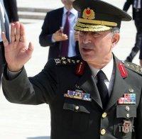 Висшия военен съвет на Турция остави генерал Хулуси Акар като началник на Генералния щаб