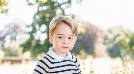 скандал тресе великобритания служителка британския съвет нарече принц джордж бял ш****як