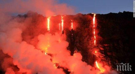 зрелищно вулканът килауеа сипе лава видео снимки