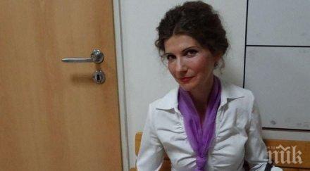 скандал девствената поетеса затъна огромни дългове евн