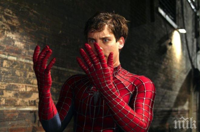 Каймакът на Холивуд окупира Миконос! Спайдърмен фучи из Санторини