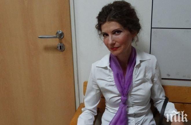 СКАНДАЛ! Девствената поетеса затъна в огромни дългове към ЕВН