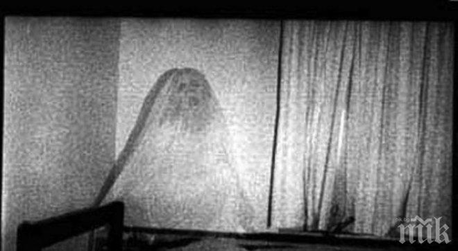 ШОК И УЖАС! Зловещ призрак се появи на стара снимка