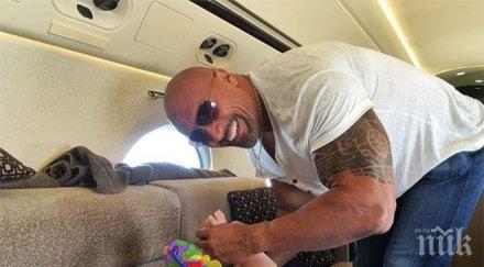 скалата разтопи милиони снимка