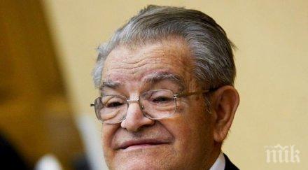 почина поетът писател фазил искандер