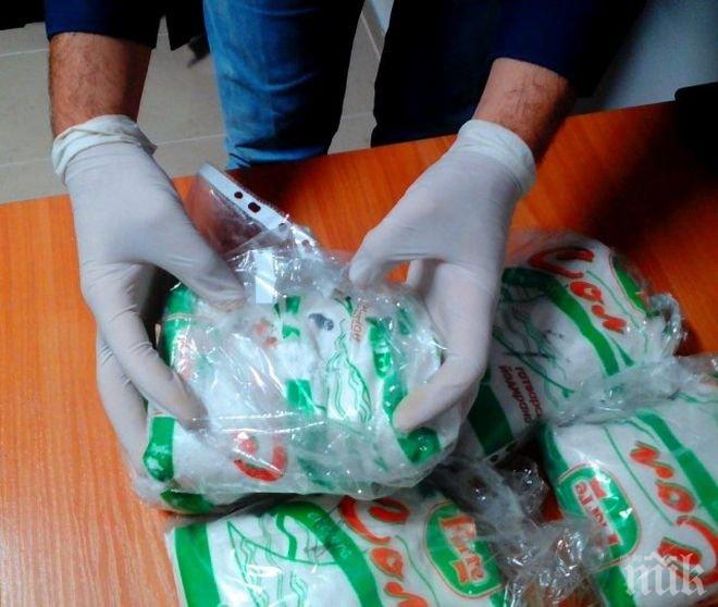 Двама бивши служители за борба с наркотрафика  във Венецуела са обвинени в подпомагане търговията с дрога
