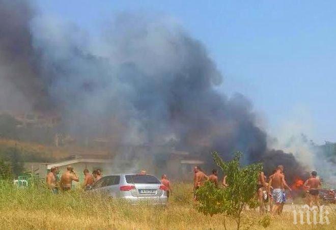 НЕВИЖДАНА ПАНИКА! Очевидец на пожара в Сарафово: Чухме три мощни взрива и всички започнахме да бягаме