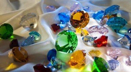 скъпоценният камък месеца сте родени