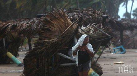 евакуация мексико заради урагана ърл