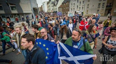 двоен удар еврозоната стачки атентати дърпат икономиката надолу