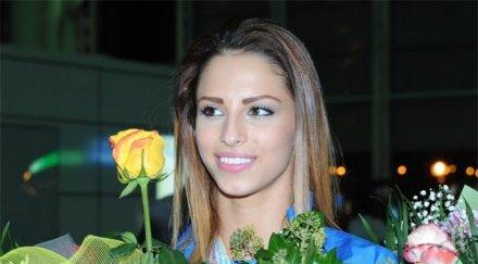 ексклузивно бабата цвети плаче радост пали свещи здравето гимнастичката