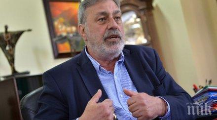 екскметът хасково разкри изгорелите ретро коли струват милион