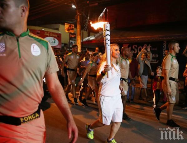 Протести посрещнаха олимпийския огън в Рио