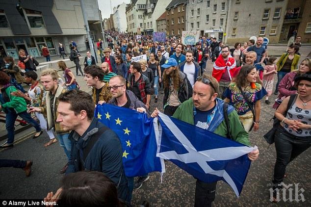 Двоен удар върху еврозоната: стачки и атентати дърпат икономиката надолу