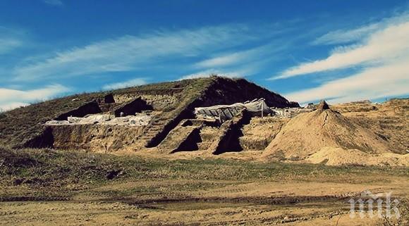 Златно мънисто отпреди 7000 години открито в Плоската могила