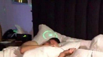 бритни танцува разголена леглото спящ водещ видео снимки