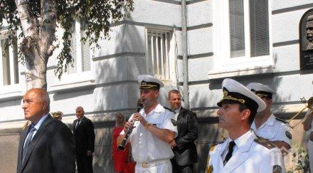 премиерът бойко борисов пристигна ввму вапцаров